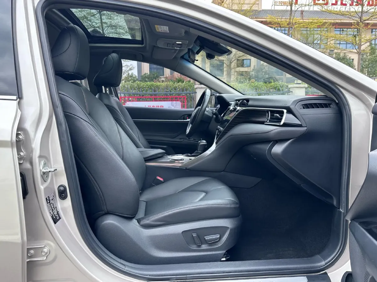 2021 Toyota Camry 2.0L 178HP L4 CVT,autocango,china used car exporter,china ev exporter,chinese used car exporter,chinese used ev exporter