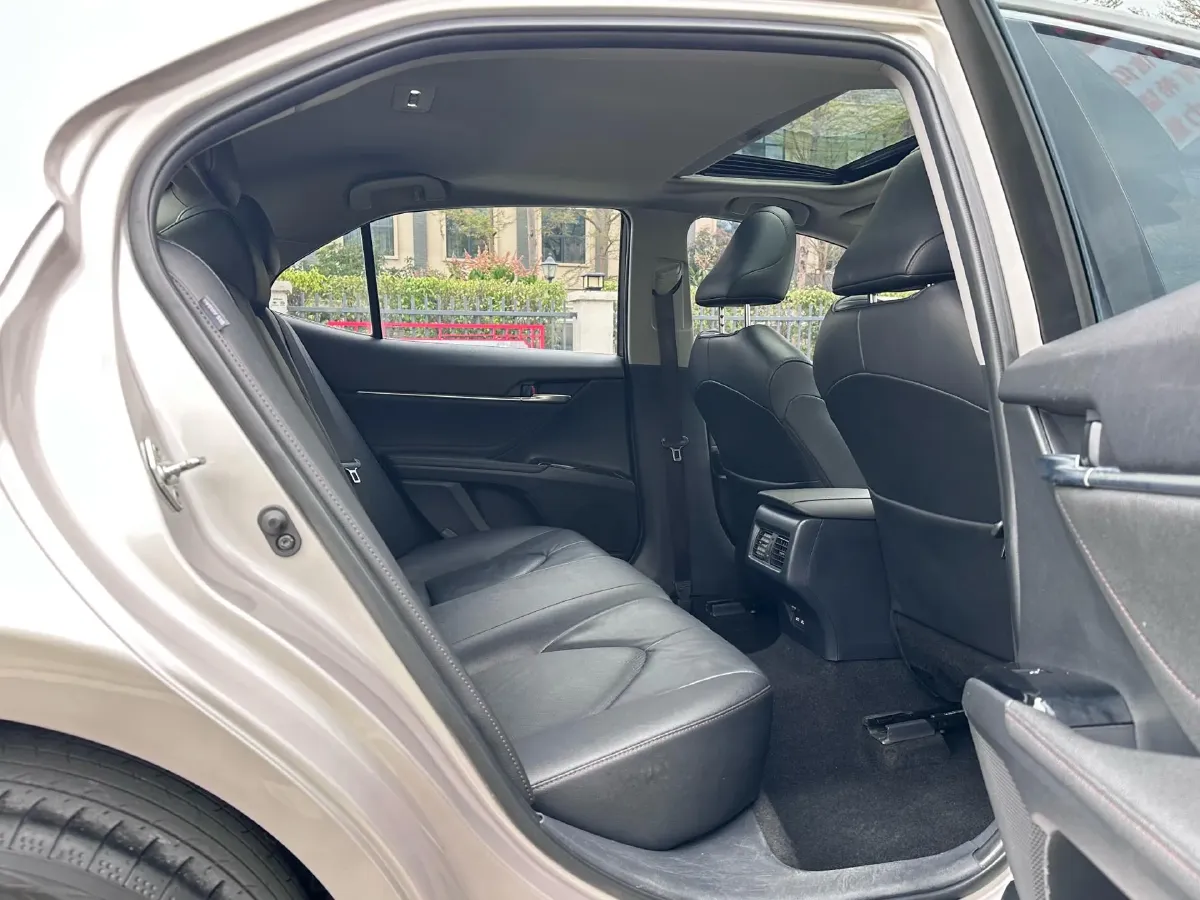 2021 Toyota Camry 2.0L 178HP L4 CVT,autocango,china used car exporter,china ev exporter,chinese used car exporter,chinese used ev exporter