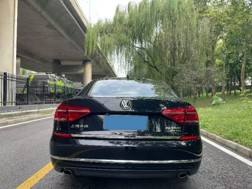 2017 Volkswagen Passat 1.8T 180HP L4 7DCT,autocango,china used car exporter,china ev exporter,chinese used car exporter,chinese used ev exporter