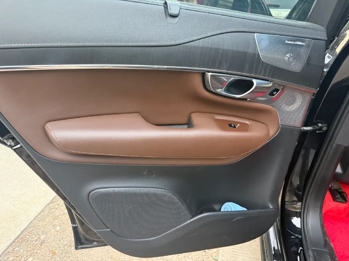 2022 Volvo XC90 PHEV 2.0T 303HP L4 8AT PHEV 11.6KWH,autocango,china used car exporter,china ev exporter,chinese used car exporter,chinese used ev exporter