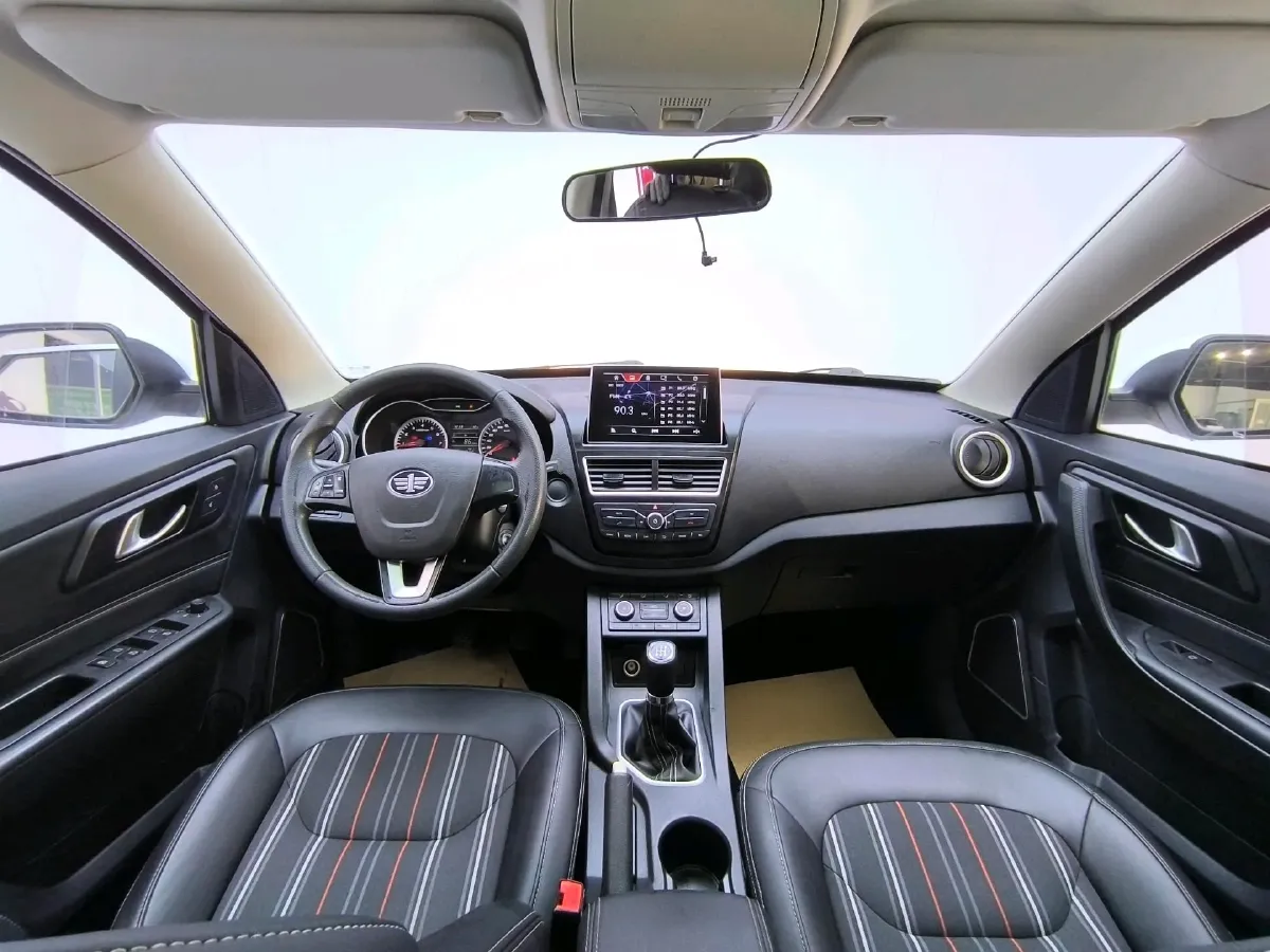 2017 Bestune X40 1.6L 114HP L4 5MT,autocango,china used car exporter,china ev exporter,chinese used car exporter,chinese used ev exporter