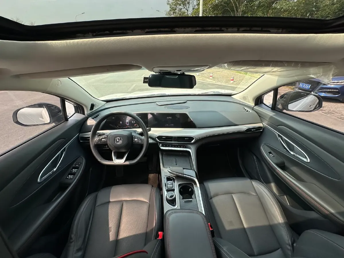 2021 ChangAn UNI-T 1.5T 180HP L4 7DCT,autocango,china used car exporter,china ev exporter,chinese used car exporter,chinese used ev exporter