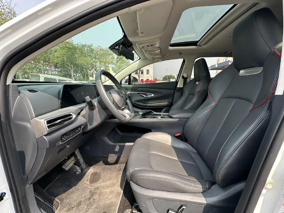 2021 ChangAn UNI-T 1.5T 180HP L4 7DCT,autocango,china used car exporter,china ev exporter,chinese used car exporter,chinese used ev exporter