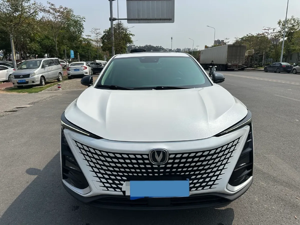 2021 ChangAn UNI-T 1.5T 180HP L4 7DCT,autocango,china used car exporter,china ev exporter,chinese used car exporter,chinese used ev exporter