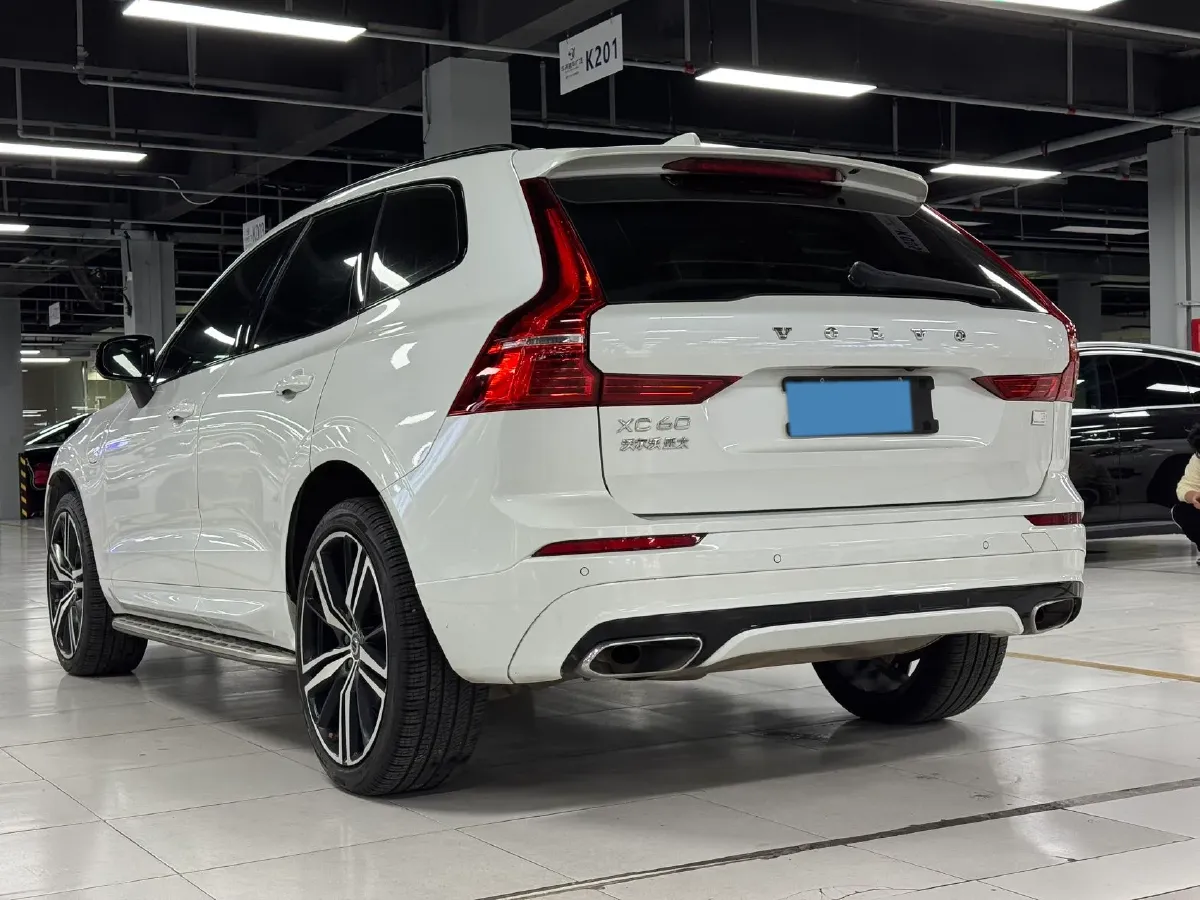 2021 Volvo XC60 PHEV 2.0T 303HP L4 8AT PHEV 11.6KWH,autocango,china used car exporter,china ev exporter,chinese used car exporter,chinese used ev exporter