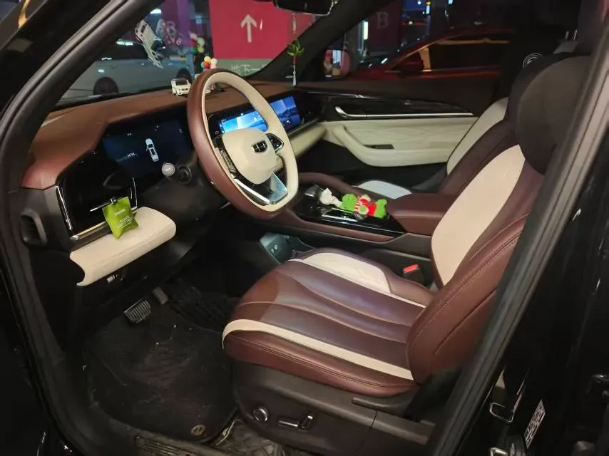 2021 Geely Monjaro 2.0T 218HP L4 7DCT,autocango,china used car exporter,china ev exporter,chinese used car exporter,chinese used ev exporter