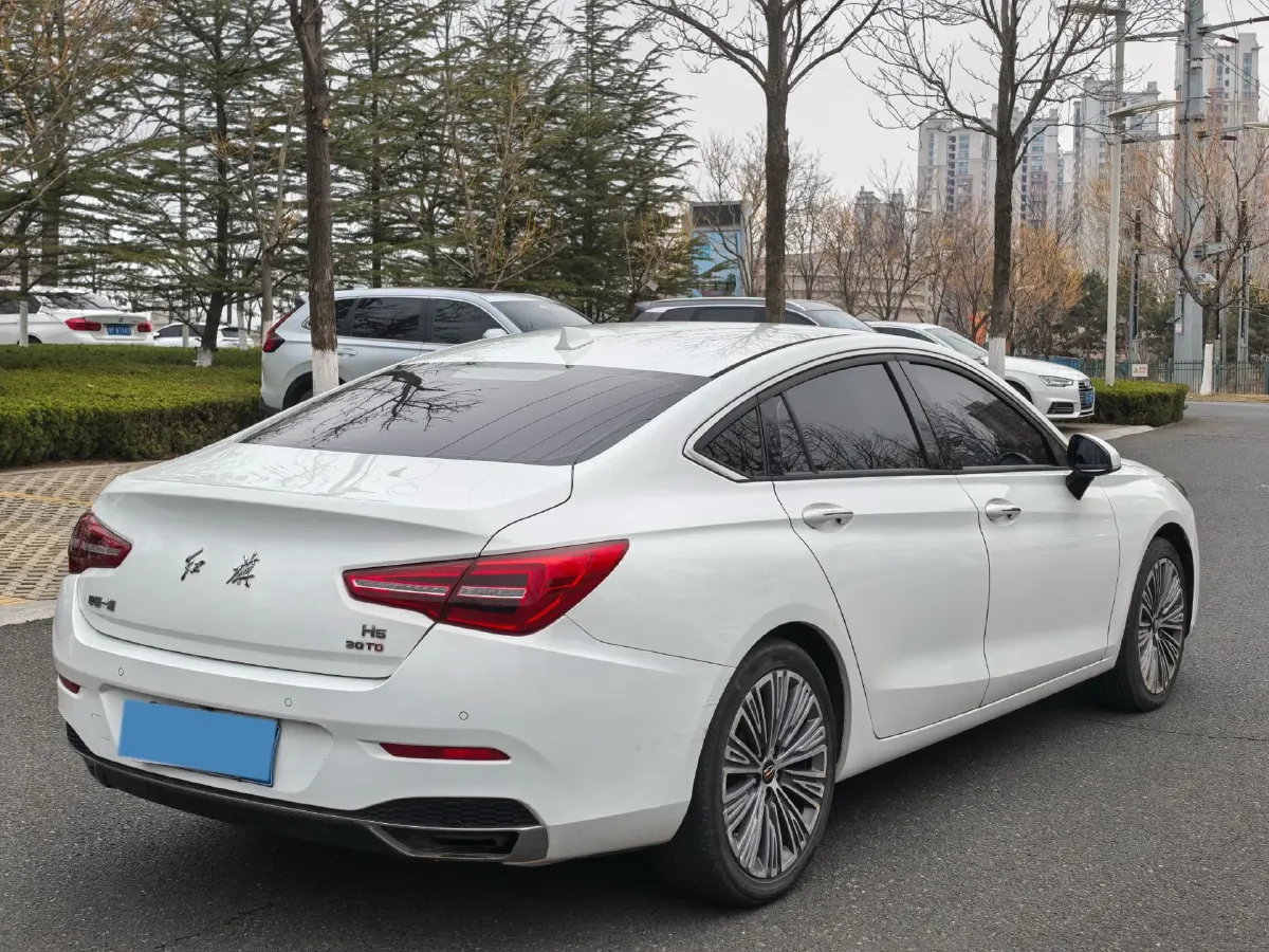 2020 HongQi H5 1.5T 169HP L4 7DCT,autocango,china used car exporter,china ev exporter,chinese used car exporter,chinese used ev exporter