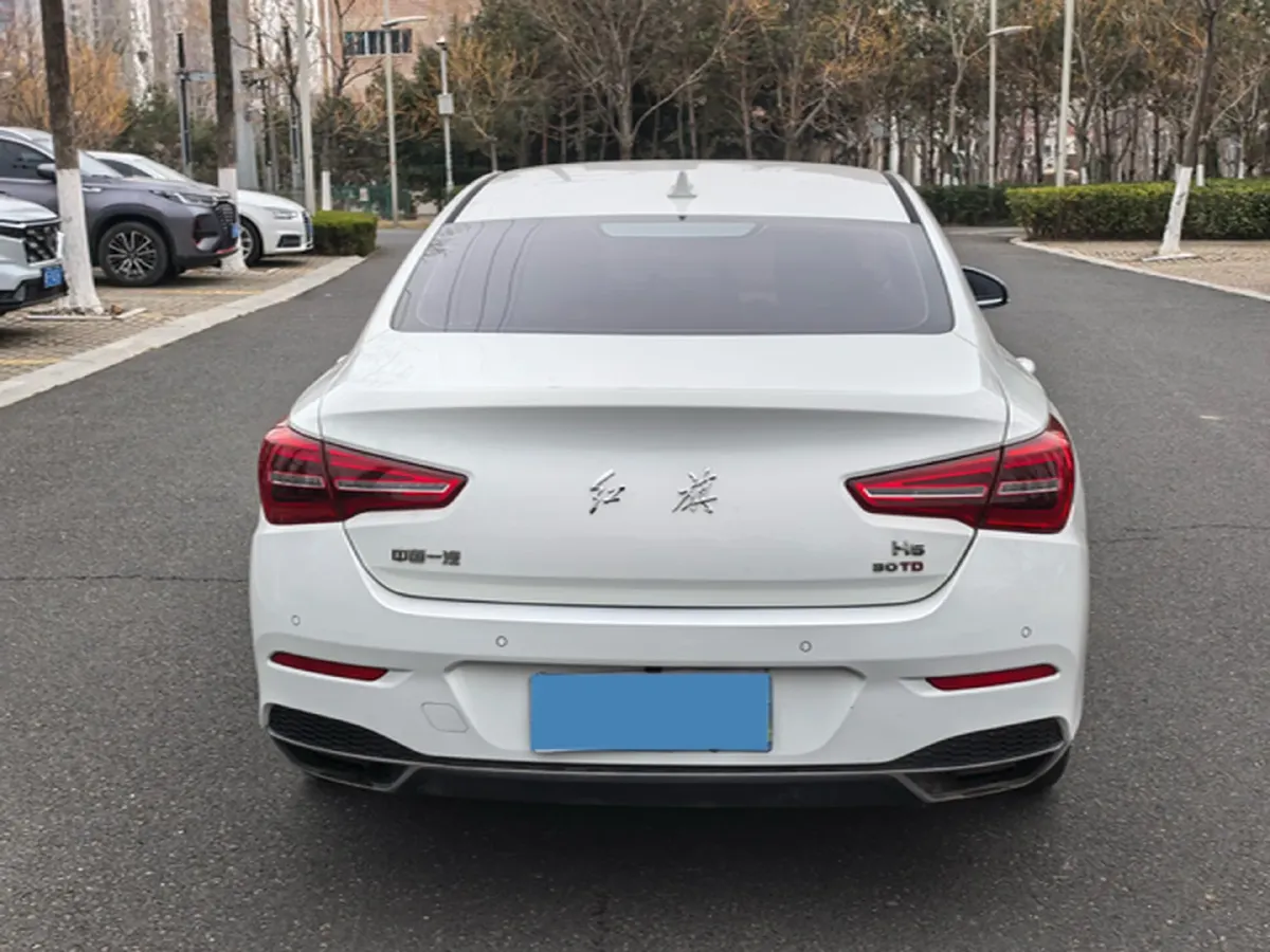 2020 HongQi H5 1.5T 169HP L4 7DCT,autocango,china used car exporter,china ev exporter,chinese used car exporter,chinese used ev exporter