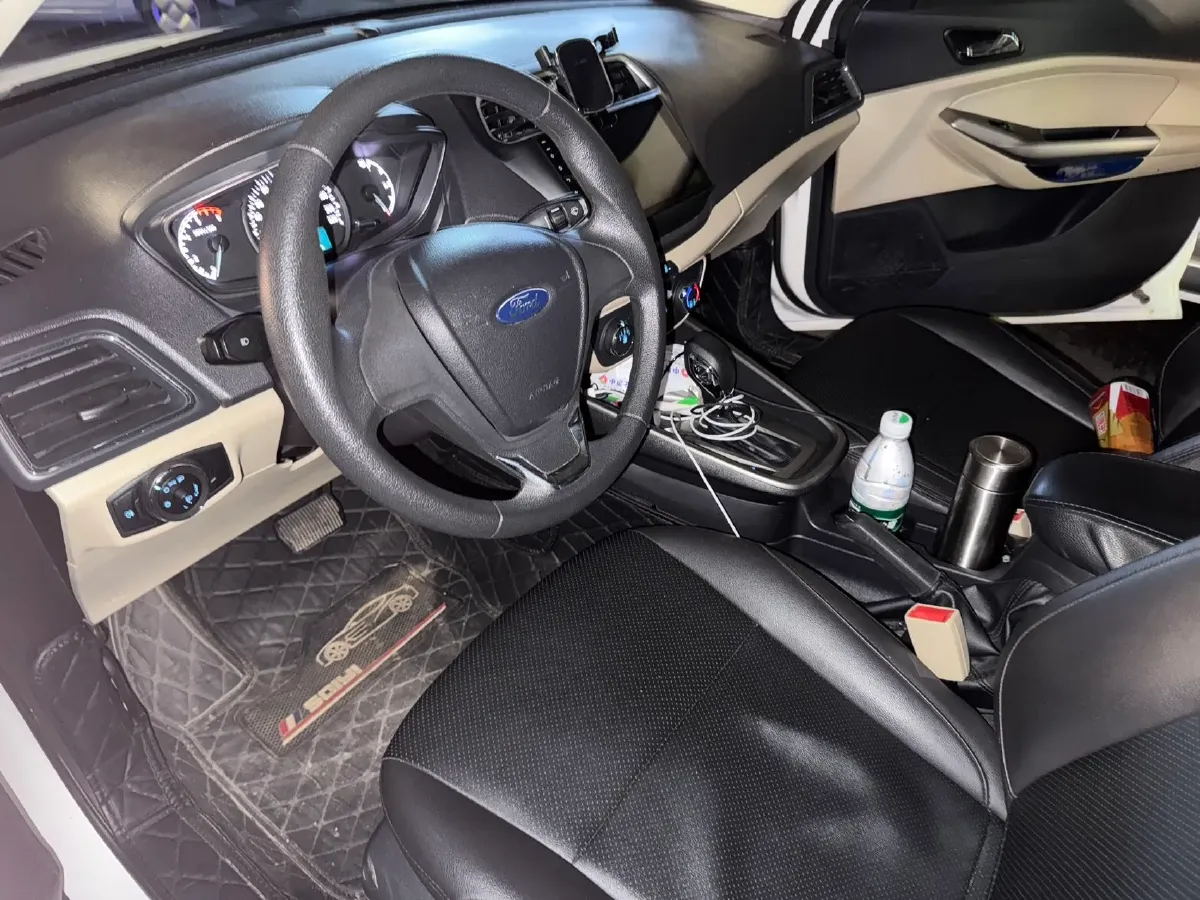 2017 Ford Escort 1.5L 113HP L4 6AT,autocango,china used car exporter,china ev exporter,chinese used car exporter,chinese used ev exporter