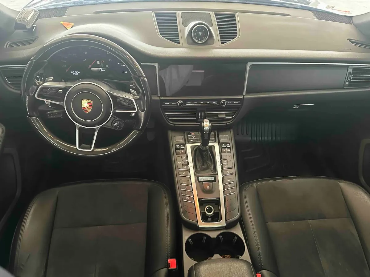 2020 Porsche Macan 2.0T 252HP L4 7DCT,autocango,china used car exporter,china ev exporter,chinese used car exporter,chinese used ev exporter