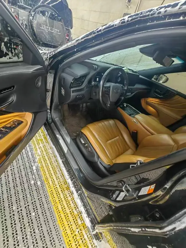 2021 Lexus LS 3.5L 299HP V6 E-CVT Hybrid,autocango,china used car exporter,china ev exporter,chinese used car exporter,chinese used ev exporter