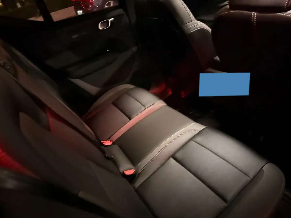 2023 Volvo XC40 2.0T 163HP L4 7DCT,autocango,china used car exporter,china ev exporter,chinese used car exporter,chinese used ev exporter