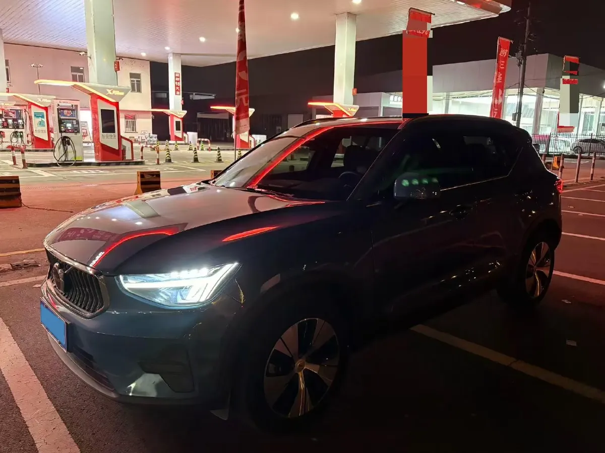 2023 Volvo XC40 2.0T 163HP L4 7DCT,autocango,china used car exporter,china ev exporter,chinese used car exporter,chinese used ev exporter