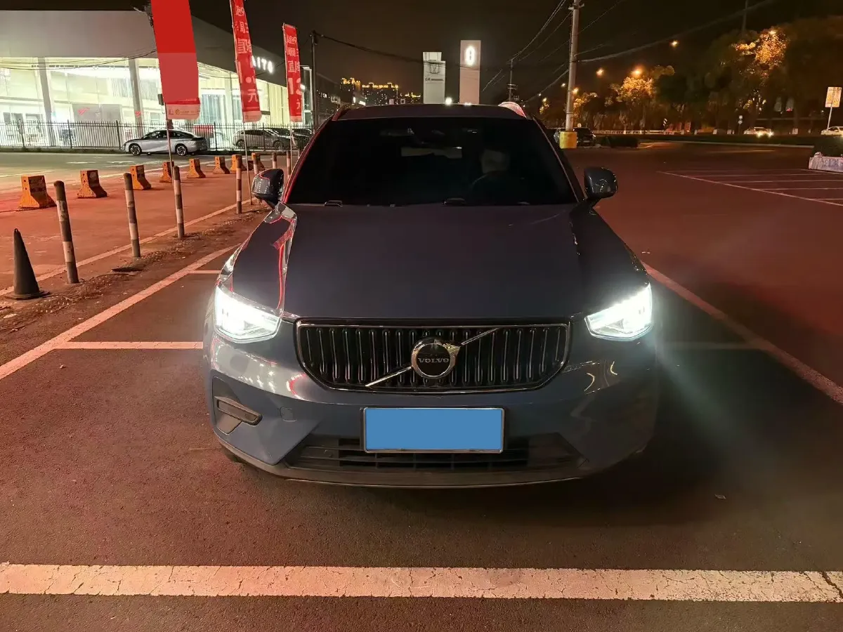 2023 Volvo XC40 2.0T 163HP L4 7DCT,autocango,china used car exporter,china ev exporter,chinese used car exporter,chinese used ev exporter