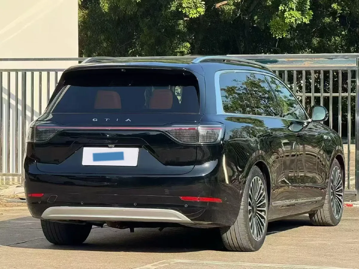 2024 AITO AITO M9 1.5T 152HP L4 REEV 52KWH,autocango,china used car exporter,china ev exporter,chinese used car exporter,chinese used ev exporter