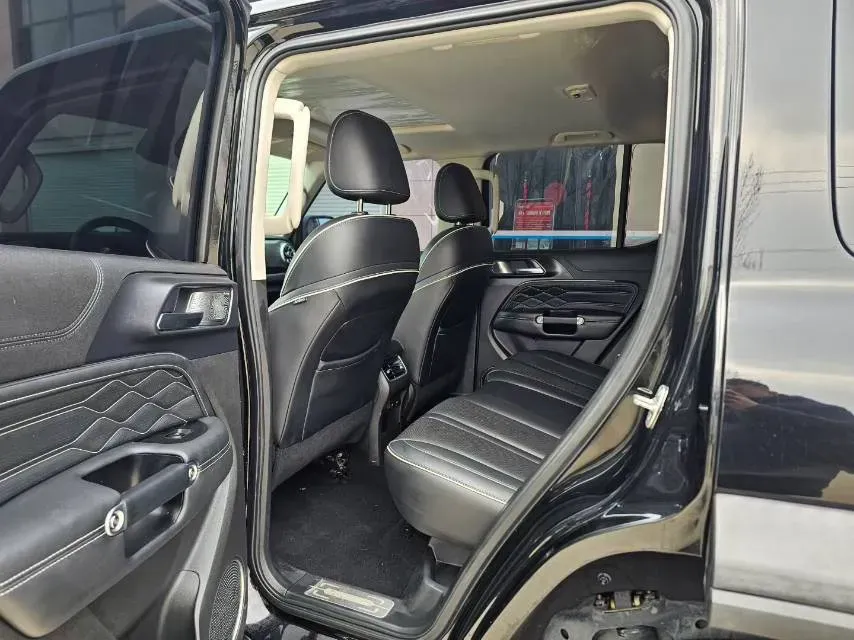 2021 Tank 300 2.0T 227HP L4 8AT,autocango,china used car exporter,china ev exporter,chinese used car exporter,chinese used ev exporter