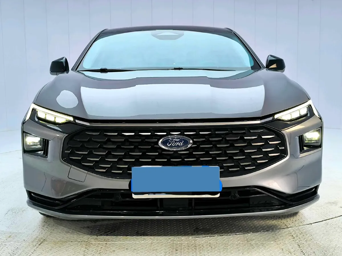 2022 Ford Mondeo 2.0T 238HP L4 8AT,autocango,china used car exporter,china ev exporter,chinese used car exporter,chinese used ev exporter