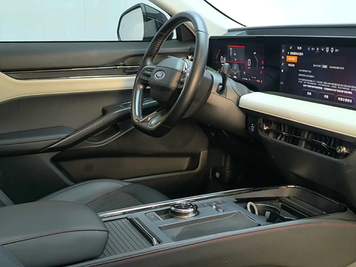 2022 Ford Mondeo 2.0T 238HP L4 8AT,autocango,china used car exporter,china ev exporter,chinese used car exporter,chinese used ev exporter