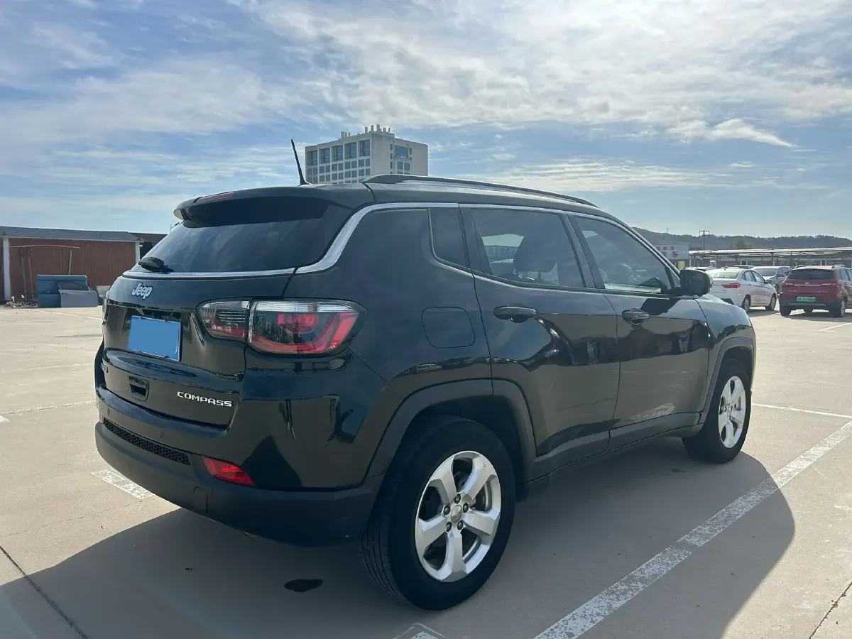 2020 Jeep Compass 1.3T 173HP L4 7DCT,autocango,china used car exporter,china ev exporter,chinese used car exporter,chinese used ev exporter