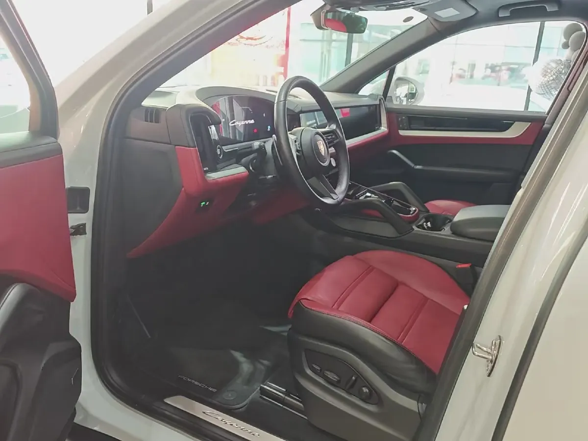 2024 Porsche Cayenne 3.0T 354HP V6 8AT,autocango,china used car exporter,china ev exporter,chinese used car exporter,chinese used ev exporter