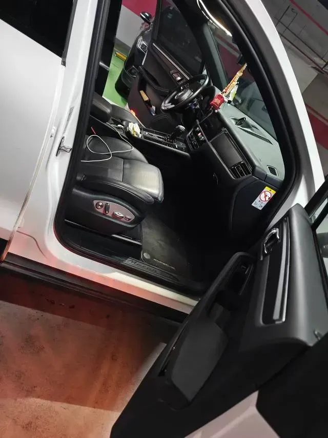 2022 BMW 5 Series 3.0T 340HP L6 8AT,autocango,china used car exporter,china ev exporter,chinese used car exporter,chinese used ev exporter