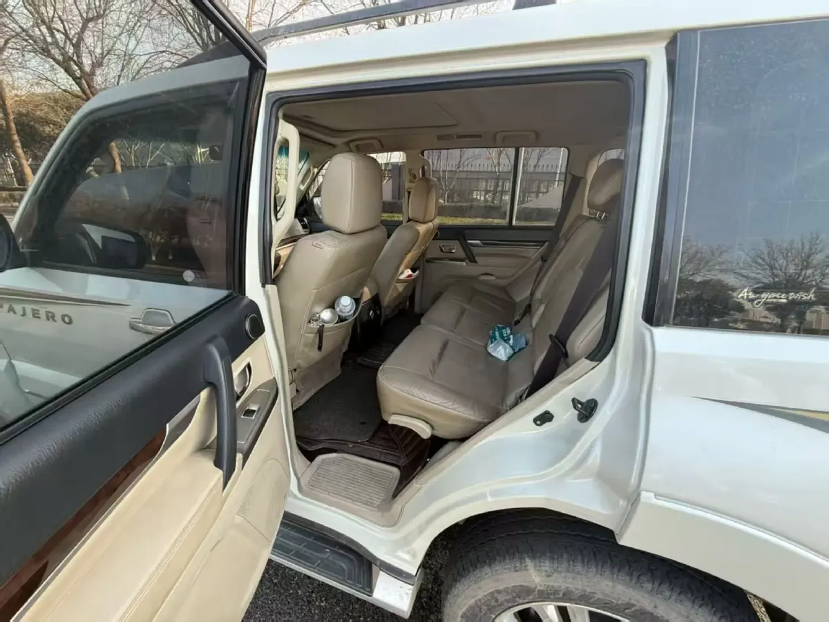 2017 Honda Jade 1.8L 141HP L4 5AT,autocango,china used car exporter,china ev exporter,chinese used car exporter,chinese used ev exporter