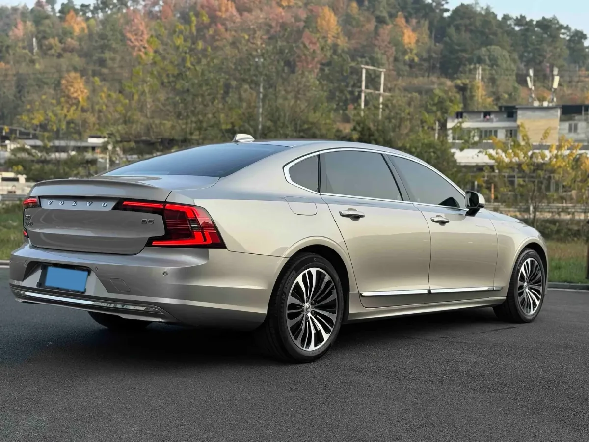2023 Volvo S90 2.0T 250HP L4 8AT,autocango,china used car exporter,china ev exporter,chinese used car exporter,chinese used ev exporter