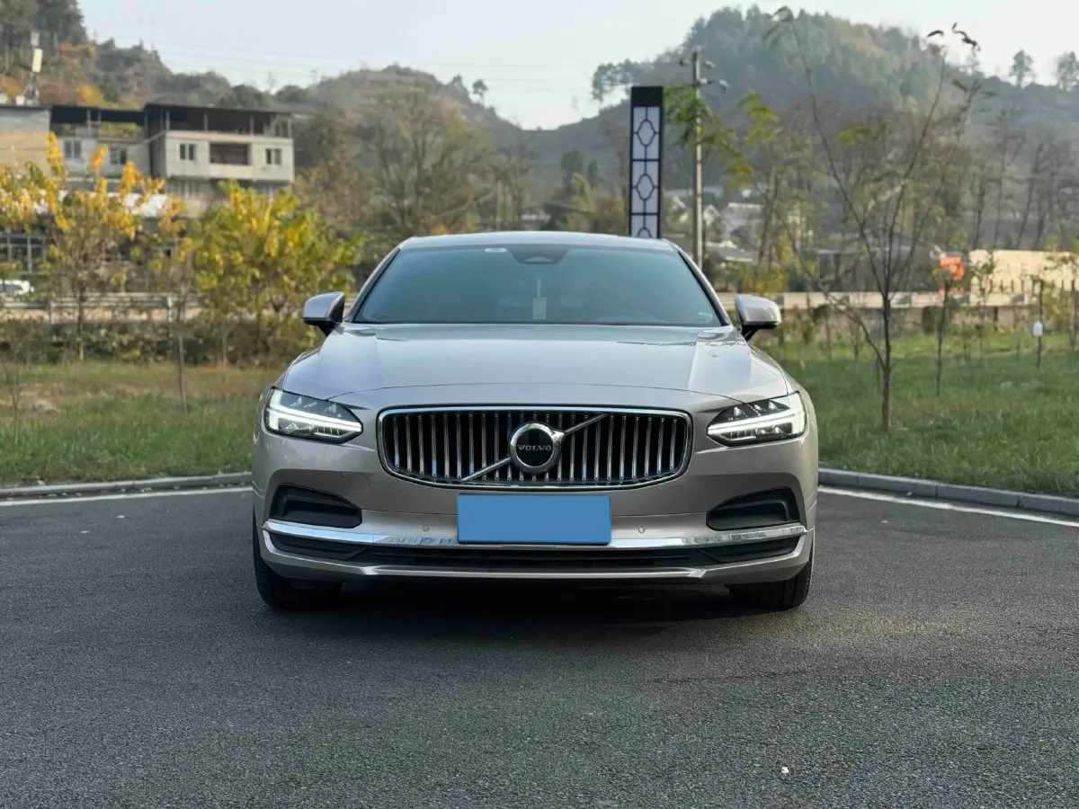 2023 Volvo S90 2.0T 250HP L4 8AT,autocango,china used car exporter,china ev exporter,chinese used car exporter,chinese used ev exporter