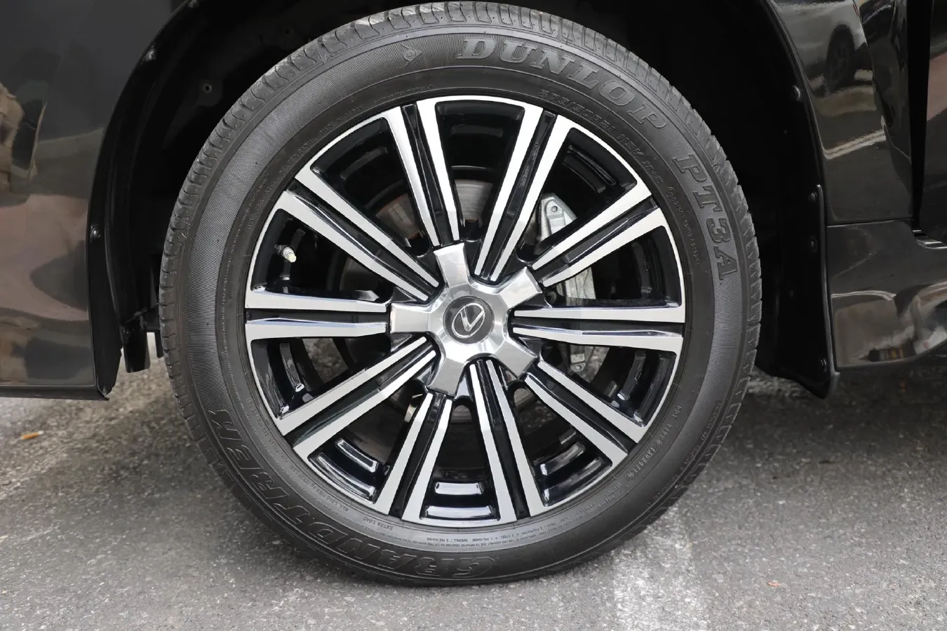 2019 Lexus LX 5.7L 367HP V8 8AT,autocango,china used car exporter,china ev exporter,chinese used car exporter,chinese used ev exporter