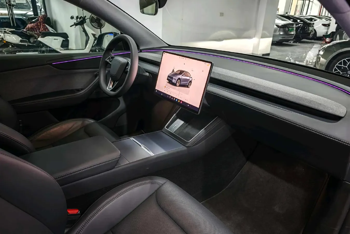 2025 Tesla Model Y BEV 62.5KWH,autocango,china used car exporter,china ev exporter,chinese used car exporter,chinese used ev exporter