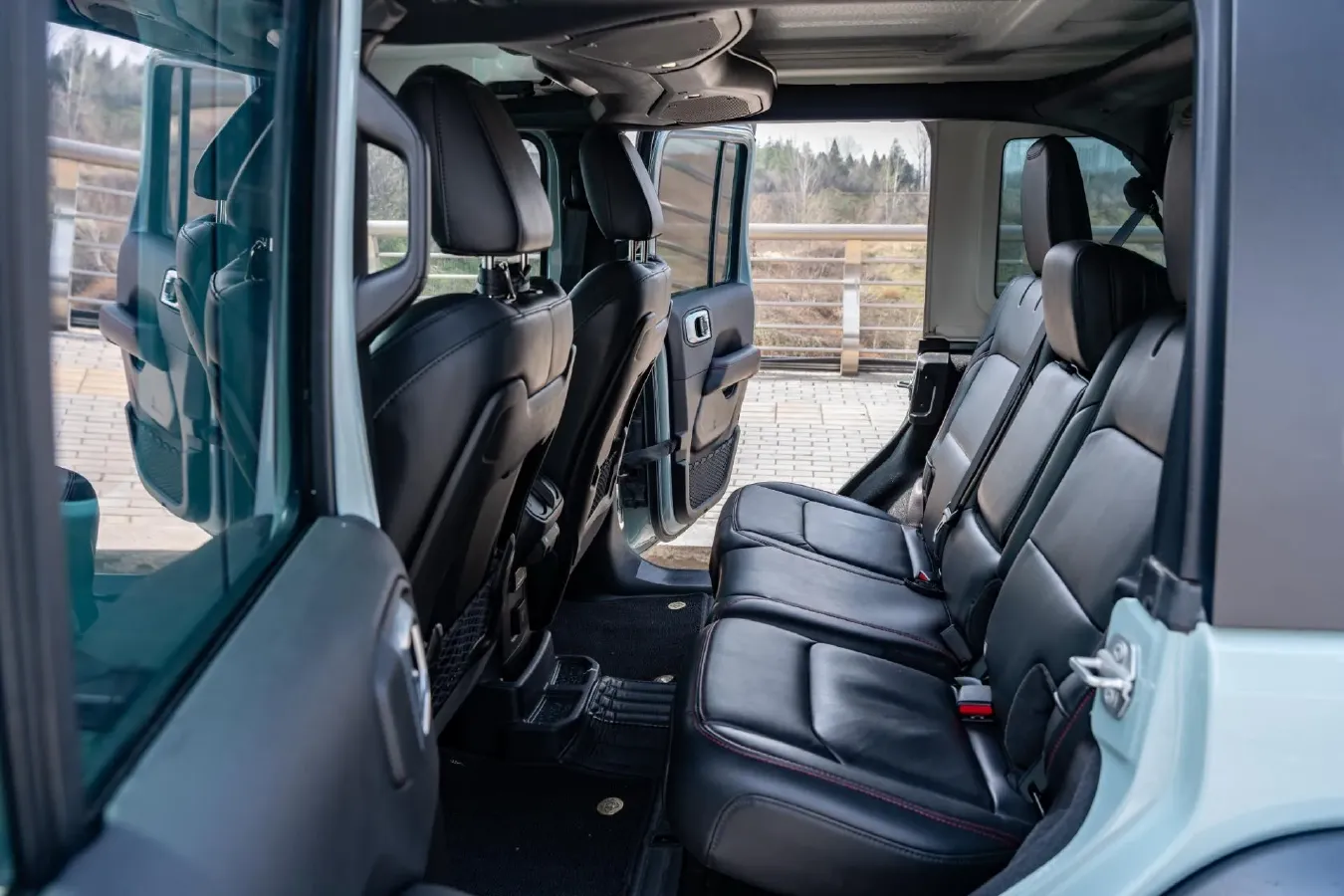 2024 Jeep Wrangler 2.0T 266HP L4 8AT,autocango,china used car exporter,china ev exporter,chinese used car exporter,chinese used ev exporter