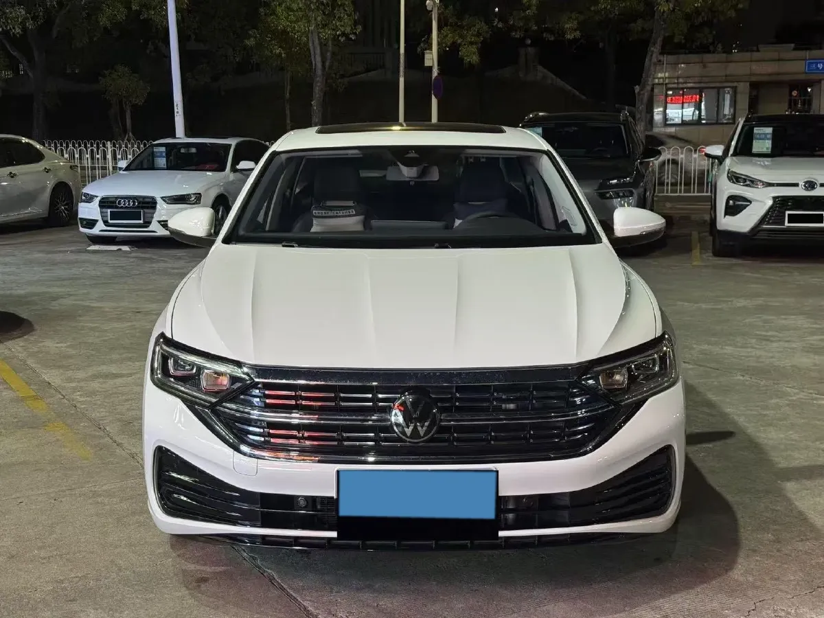 2024 Volkswagen Sagitar 1.5T 160HP L4 7DCT,autocango,china used car exporter,china ev exporter,chinese used car exporter,chinese used ev exporter