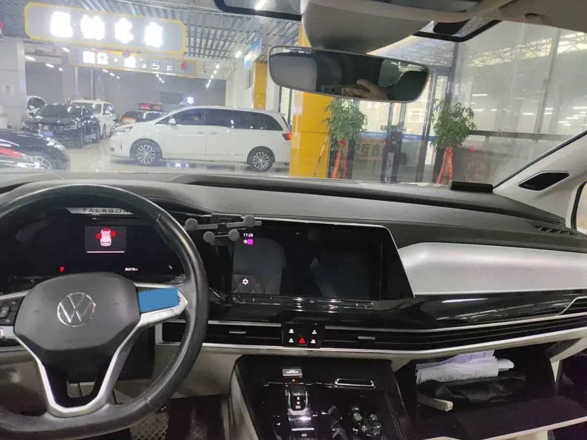 2021 Volkswagen Talagon 2.5T 299HP V6 7DCT,autocango,china used car exporter,china ev exporter,chinese used car exporter,chinese used ev exporter