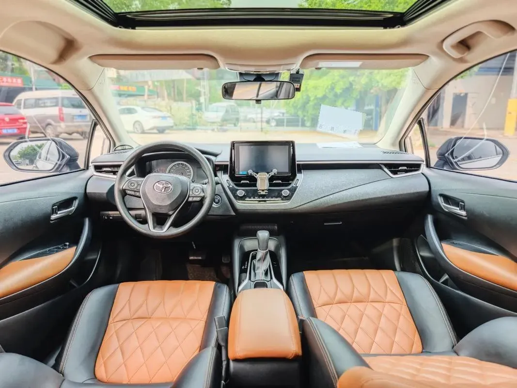 2021 Toyota Corolla 1.2T 116HP L4 CVT,autocango,china used car exporter,china ev exporter,chinese used car exporter,chinese used ev exporter