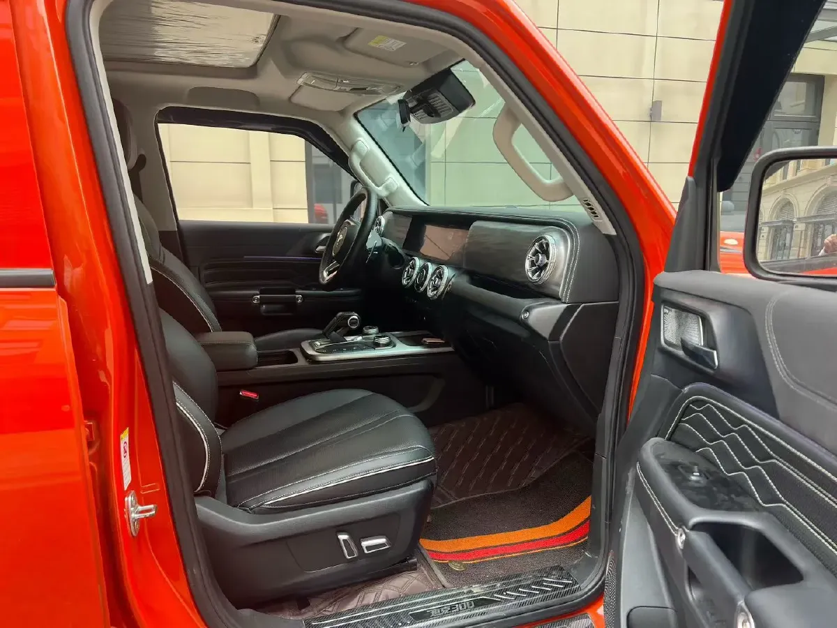 2023 Tank 300 2.0T 227HP L4 8AT,autocango,china used car exporter,china ev exporter,chinese used car exporter,chinese used ev exporter