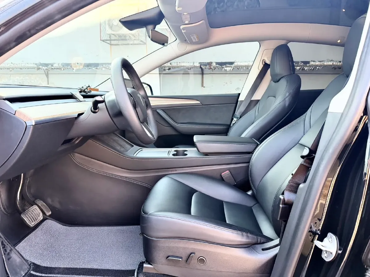 2022 Tesla Model Y BEV 60KWH,autocango,china used car exporter,china ev exporter,chinese used car exporter,chinese used ev exporter