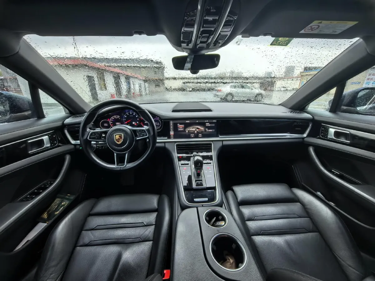 2017 BMW X6 3.0T 306HP L6 8AT,autocango,china used car exporter,china ev exporter,chinese used car exporter,chinese used ev exporter