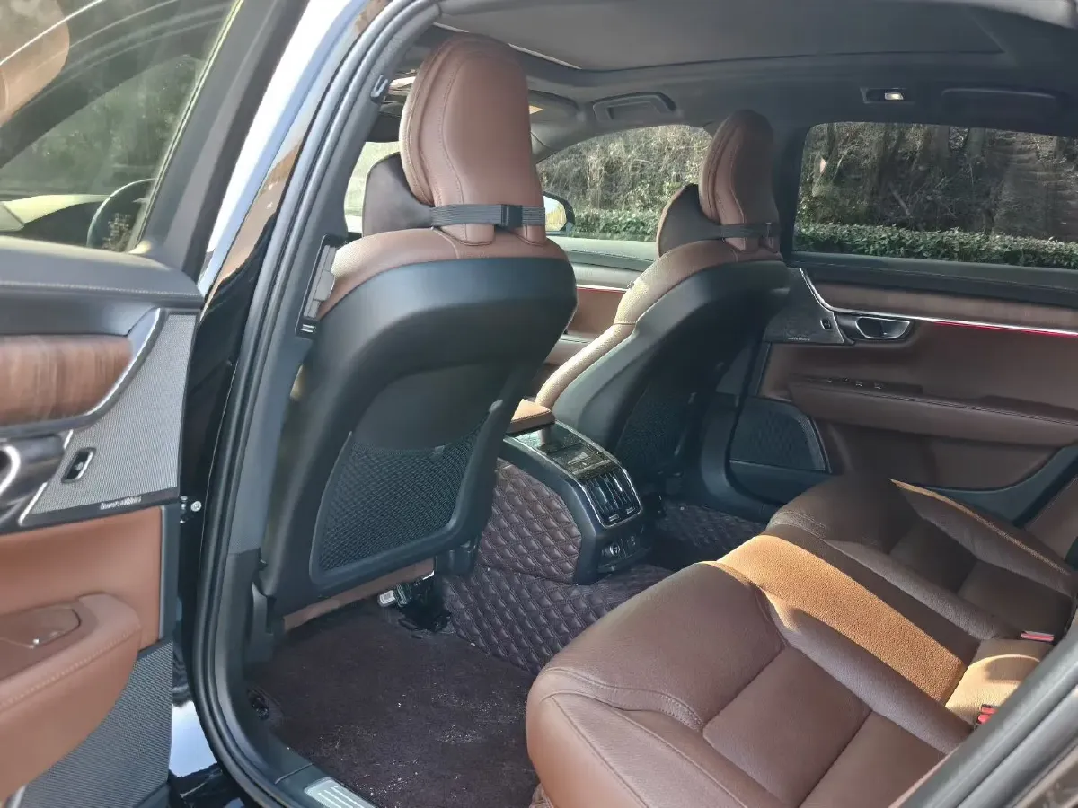 2023 Volvo S90 2.0T 250HP L4 8AT,autocango,china used car exporter,china ev exporter,chinese used car exporter,chinese used ev exporter