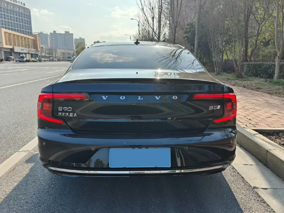 2023 Volvo S90 2.0T 250HP L4 8AT,autocango,china used car exporter,china ev exporter,chinese used car exporter,chinese used ev exporter