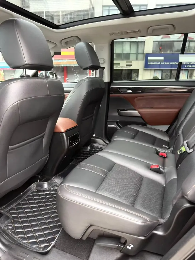 2017 GAC Trumpchi GS8 2.0T 201HP L4 6AT,autocango,china used car exporter,china ev exporter,chinese used car exporter,chinese used ev exporter