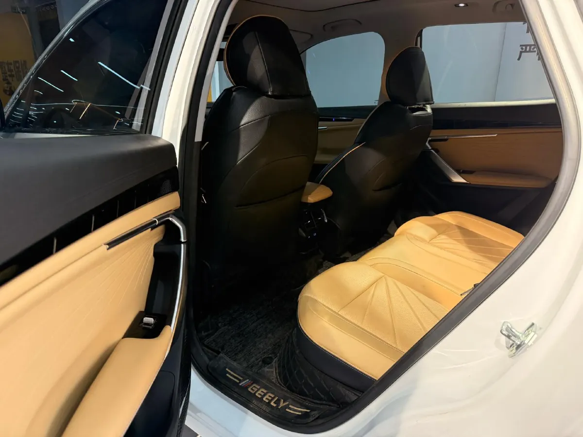 2023 Geely StarRay 1.5T 181HP L4 7DCT,autocango,china used car exporter,china ev exporter,chinese used car exporter,chinese used ev exporter