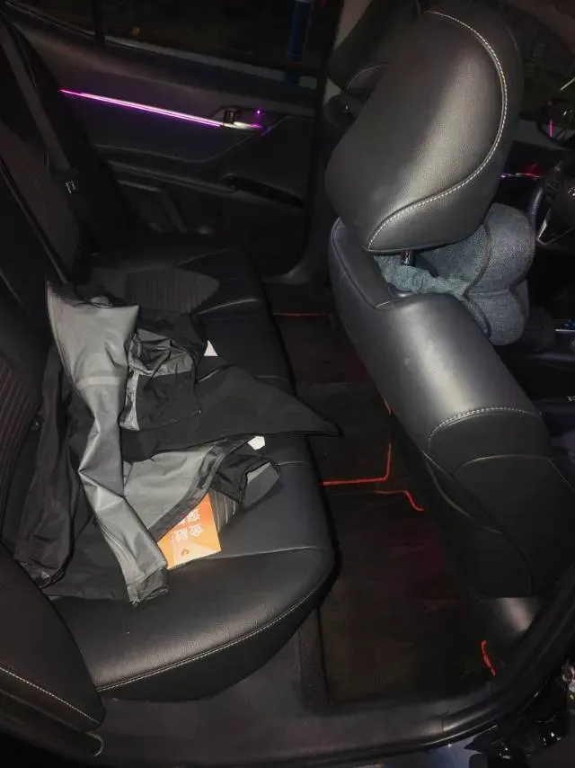 2022 Toyota Camry 2.5L 209HP L4 8AT,autocango,china used car exporter,china ev exporter,chinese used car exporter,chinese used ev exporter