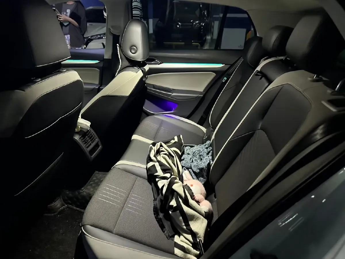 2021 Volkswagen Golf 1.4T 150HP L4 7DCT,autocango,china used car exporter,china ev exporter,chinese used car exporter,chinese used ev exporter