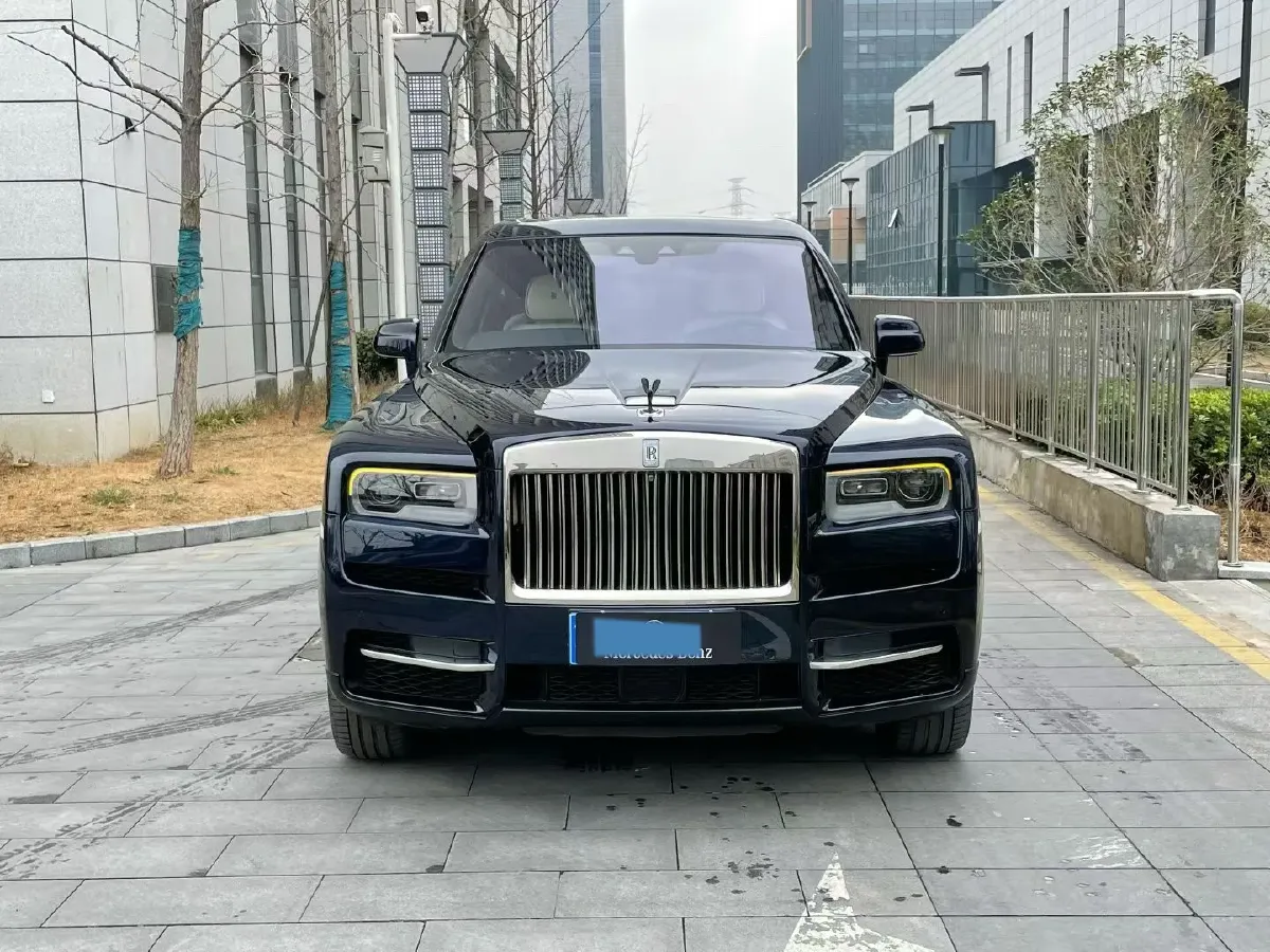 2018 Rolls-Royce Cullinan 6.7T 571HP V12 8AT,autocango,china used car exporter,china ev exporter,chinese used car exporter,chinese used ev exporter
