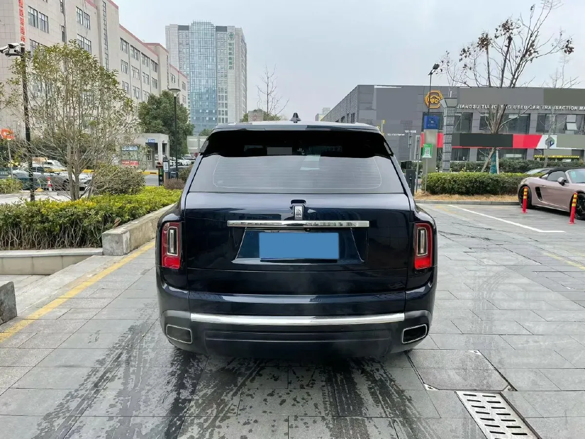 2018 Rolls-Royce Cullinan 6.7T 571HP V12 8AT,autocango,china used car exporter,china ev exporter,chinese used car exporter,chinese used ev exporter