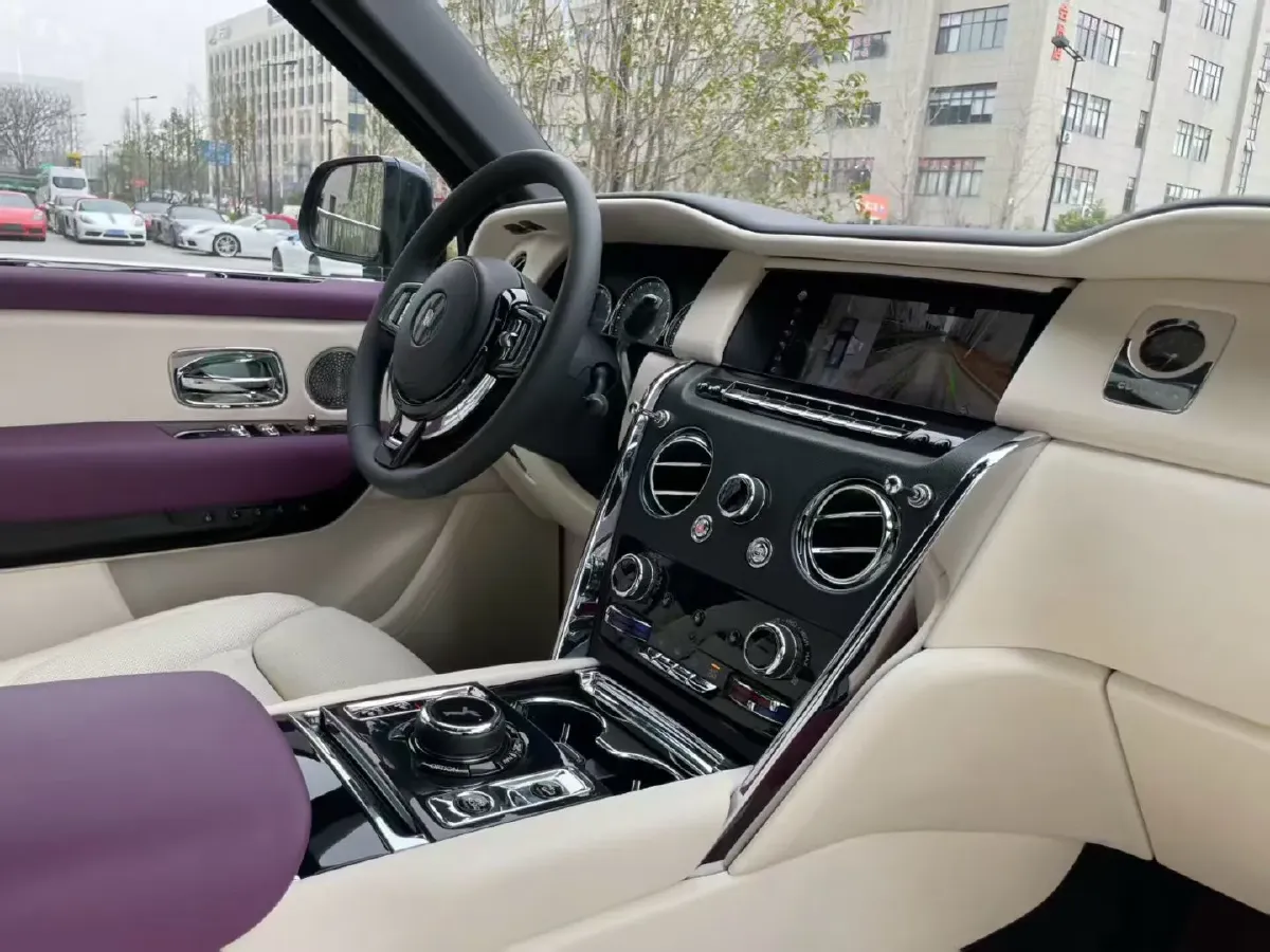 2018 Rolls-Royce Cullinan 6.7T 571HP V12 8AT,autocango,china used car exporter,china ev exporter,chinese used car exporter,chinese used ev exporter