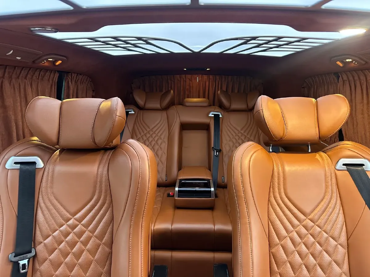 2021 Mercedes-Benz Vito 2.0T 211HP L4 9AT,autocango,china used car exporter,china ev exporter,chinese used car exporter,chinese used ev exporter