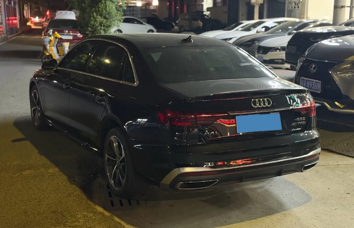 2022 Audi A4L 2.0T 190HP L4 7DCT,autocango,china used car exporter,china ev exporter,chinese used car exporter,chinese used ev exporter