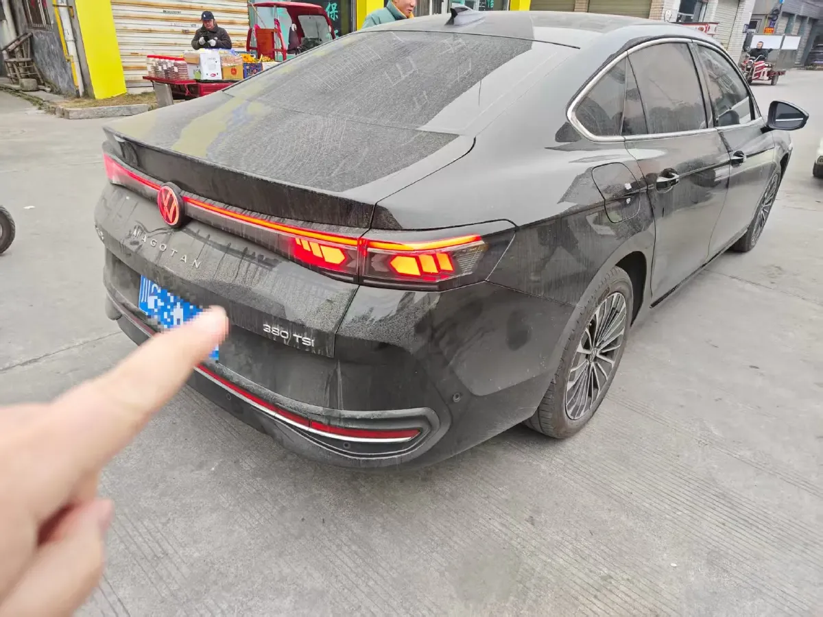 2024 Volkswagen Magotan 2.0T 220HP L4 7DCT,autocango,china used car exporter,china ev exporter,chinese used car exporter,chinese used ev exporter