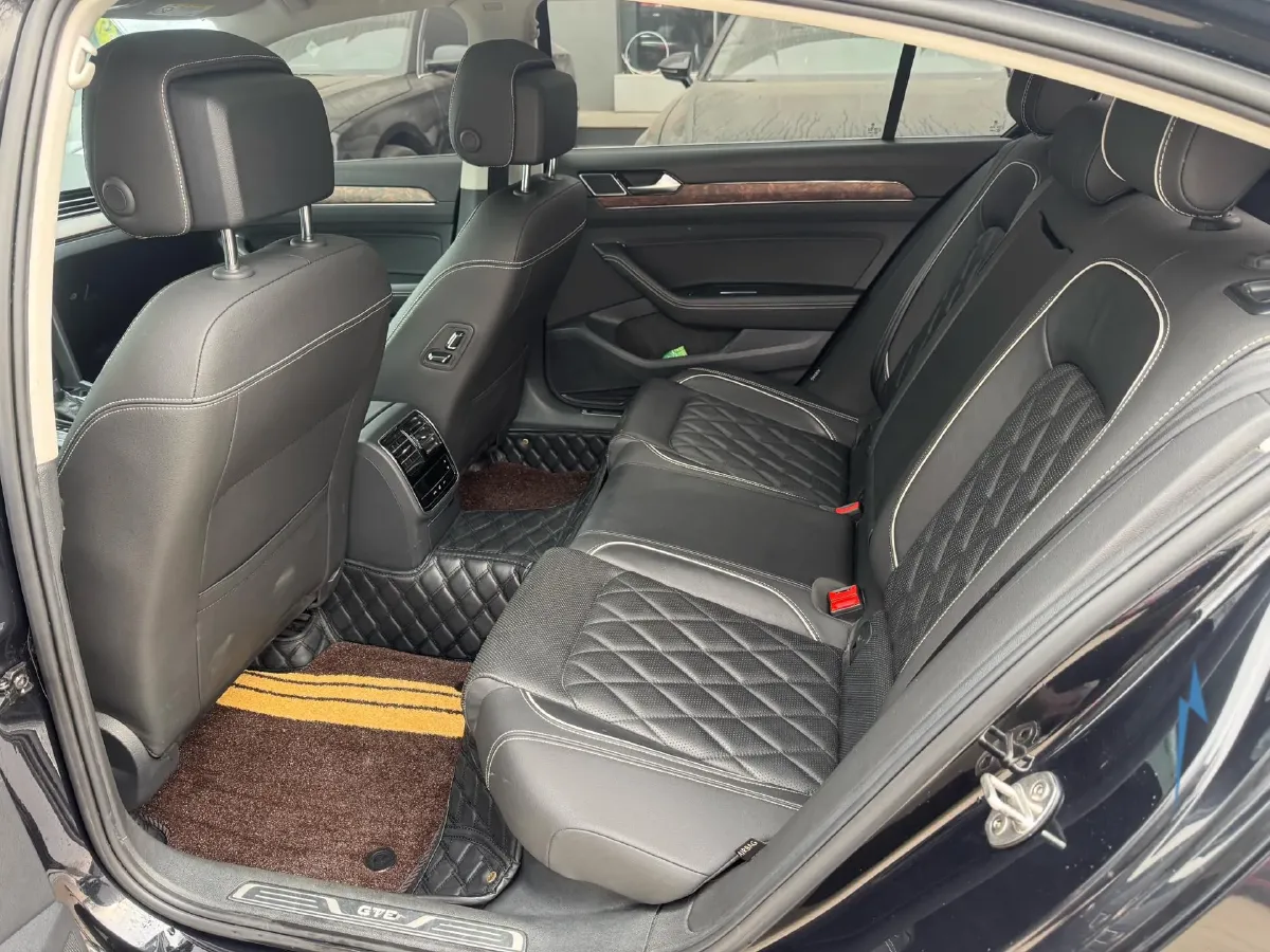 2020 Volkswagen Magotan GTE 1.4T 150HP L4 6DCT PHEV 13KWH,autocango,china used car exporter,china ev exporter,chinese used car exporter,chinese used ev exporter